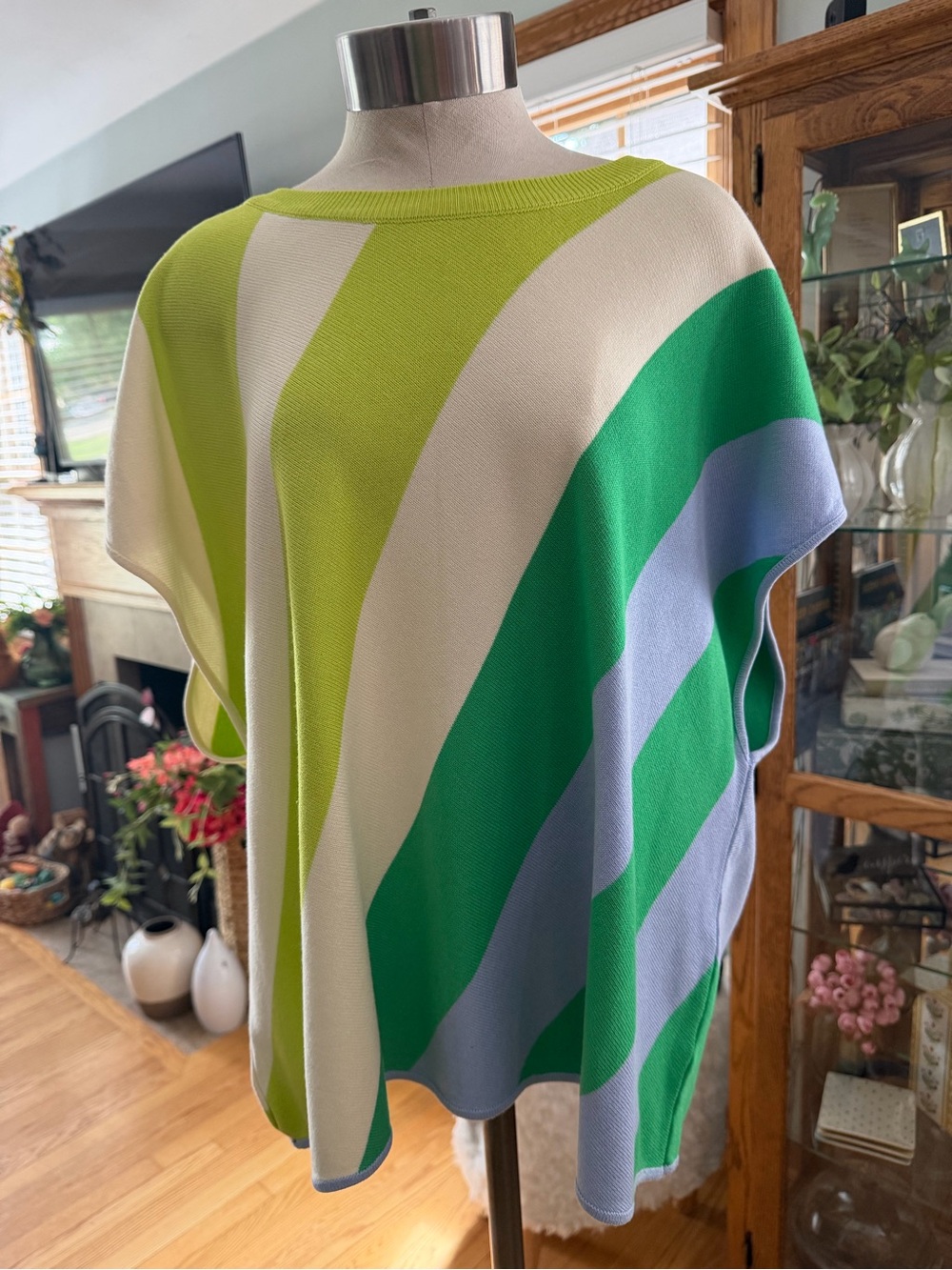 entro Colorblock Knit Pullover in Lime, White & Sky Blue
